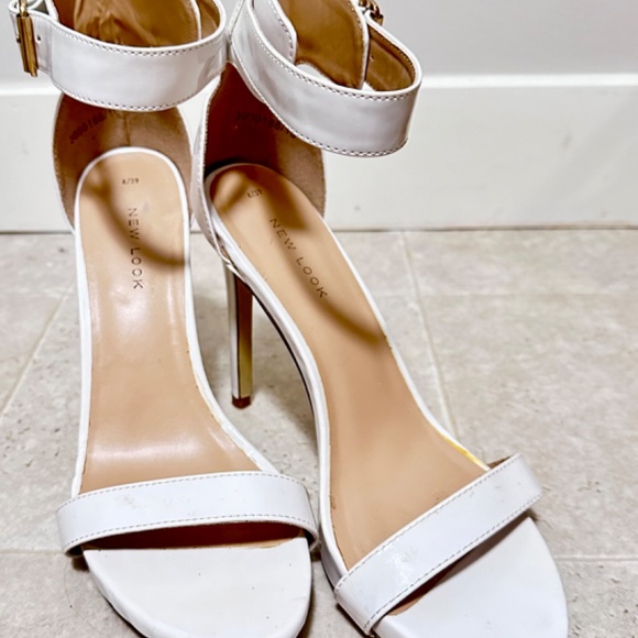 White High Heels - Picture 2 of 3